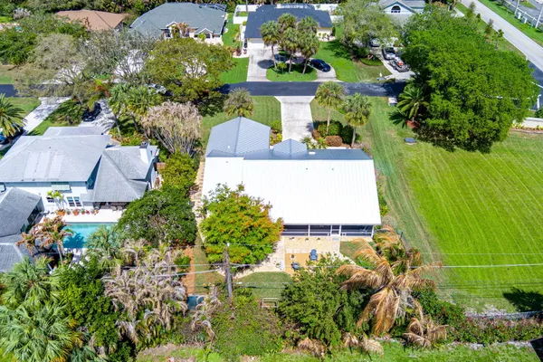 $700,000 | 8789 Southeast Woodwind Street, Hobe Sound, FL 33455