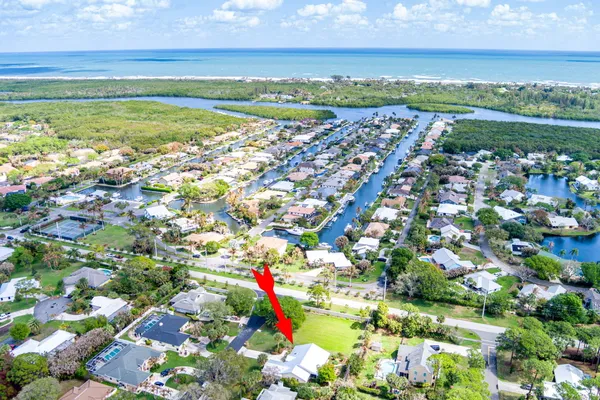 $700,000 | 8789 Southeast Woodwind Street, Hobe Sound, FL 33455