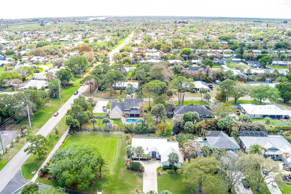 $700,000 | 8789 Southeast Woodwind Street, Hobe Sound, FL 33455