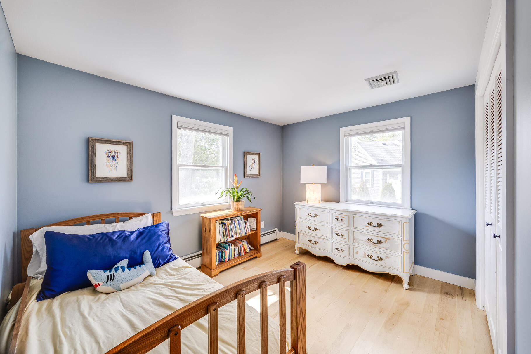 8 Rivers End Road Teaticket, MA 02536 - Photo 20 of 33 a bedroom with two beds and a dresser