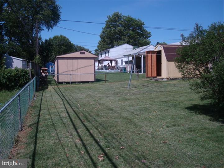 418 Andover Road Fairless Hills, PA 19030 - Photo 20 of 20 Back Yard