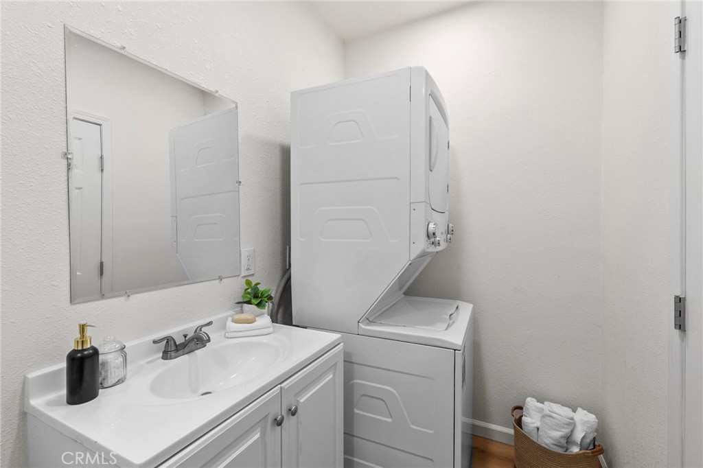 3058 Flanders Road Riverside, CA 92507 - Photo 9 of 50