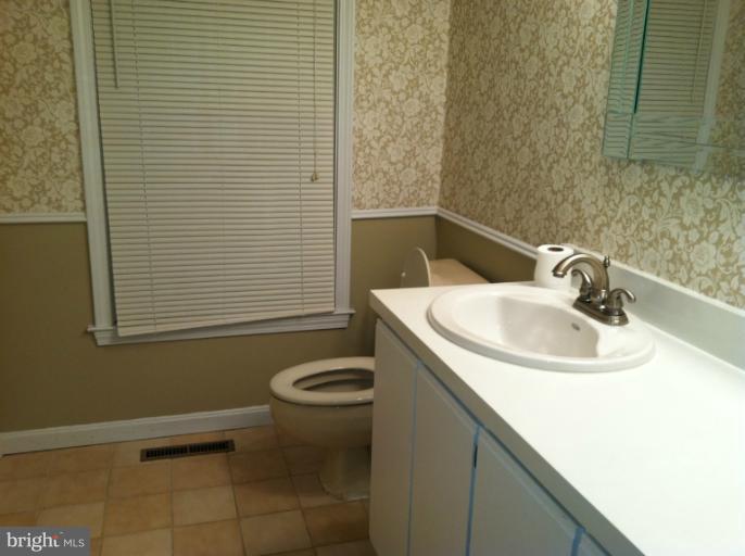 7091 Peppermill Road King George, VA 22485 - Photo 18 of 26 Bath