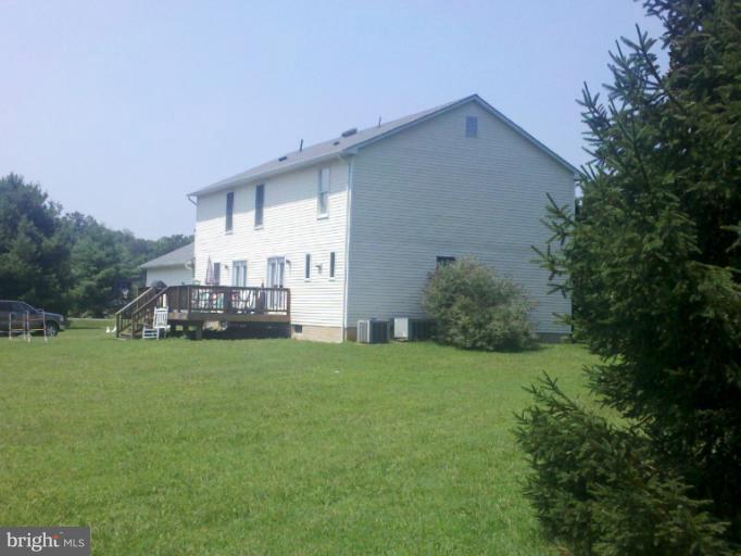 7091 Peppermill Road King George, VA 22485 - Photo 7 of 26 Exterior (Rear)