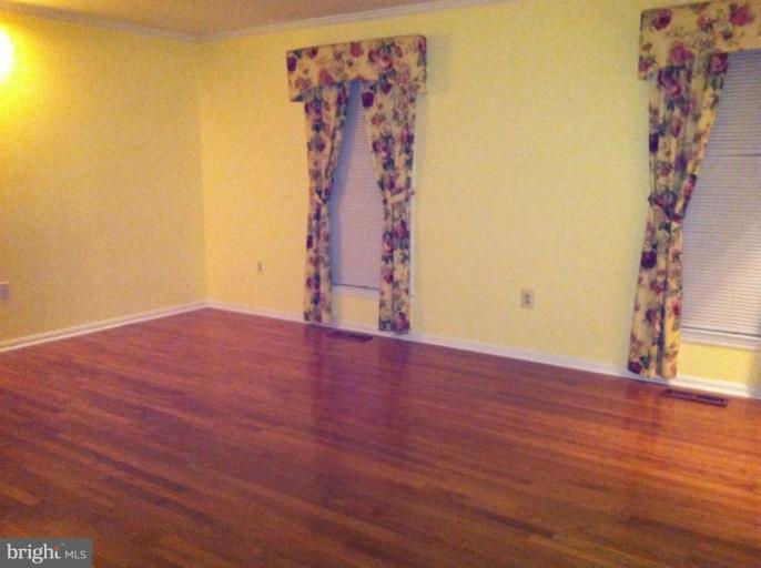 7091 Peppermill Road King George, VA 22485 - Photo 10 of 26 Living Room