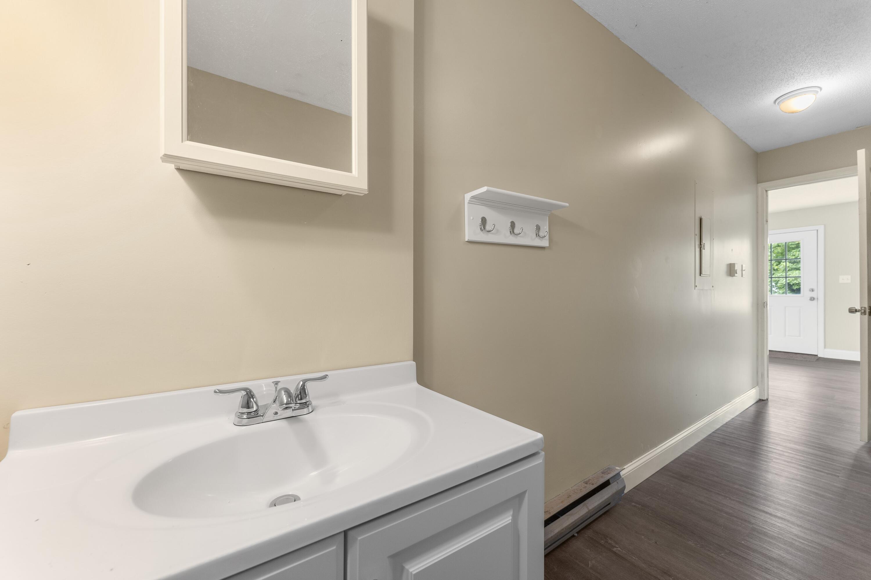 35 Mathews Avenue, Unit 1 Waterville, ME 04901 - Photo 14 of 26 DSC02076