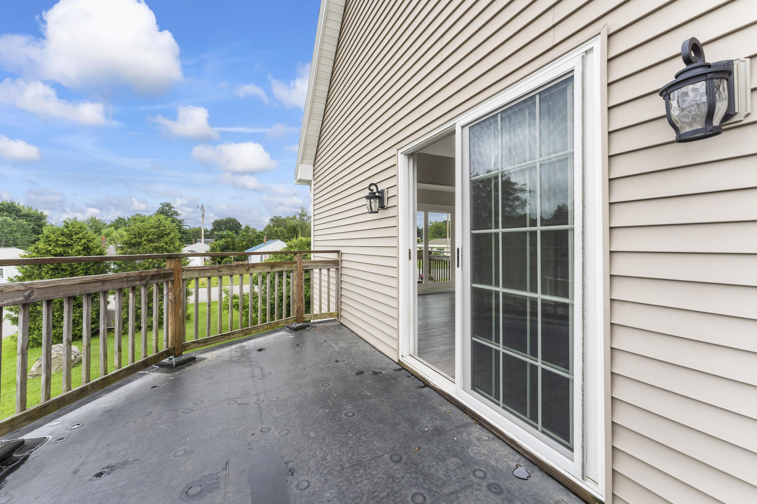 35 Mathews Avenue, Unit 1 Waterville, ME 04901 - Photo 16 of 26 DSC02099