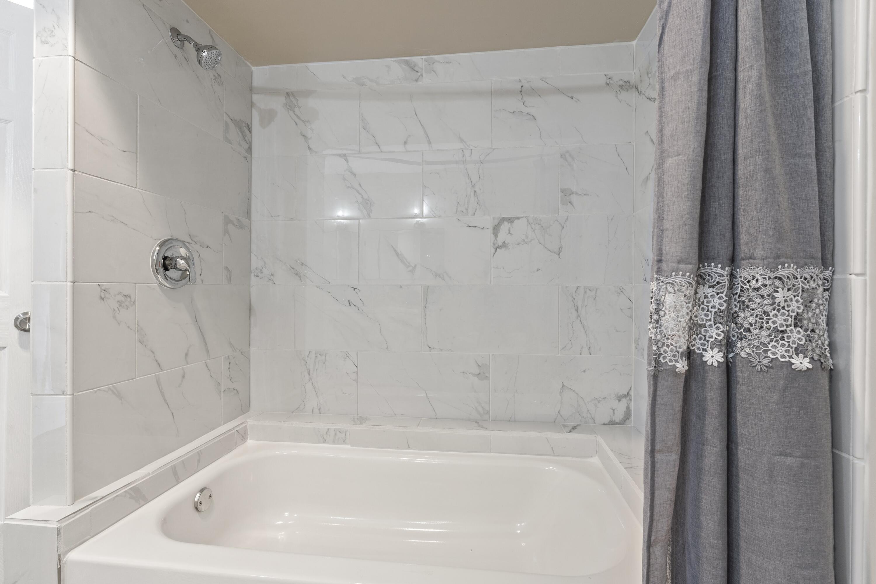 35 Mathews Avenue, Unit 1 Waterville, ME 04901 - Photo 20 of 26 DSC02141
