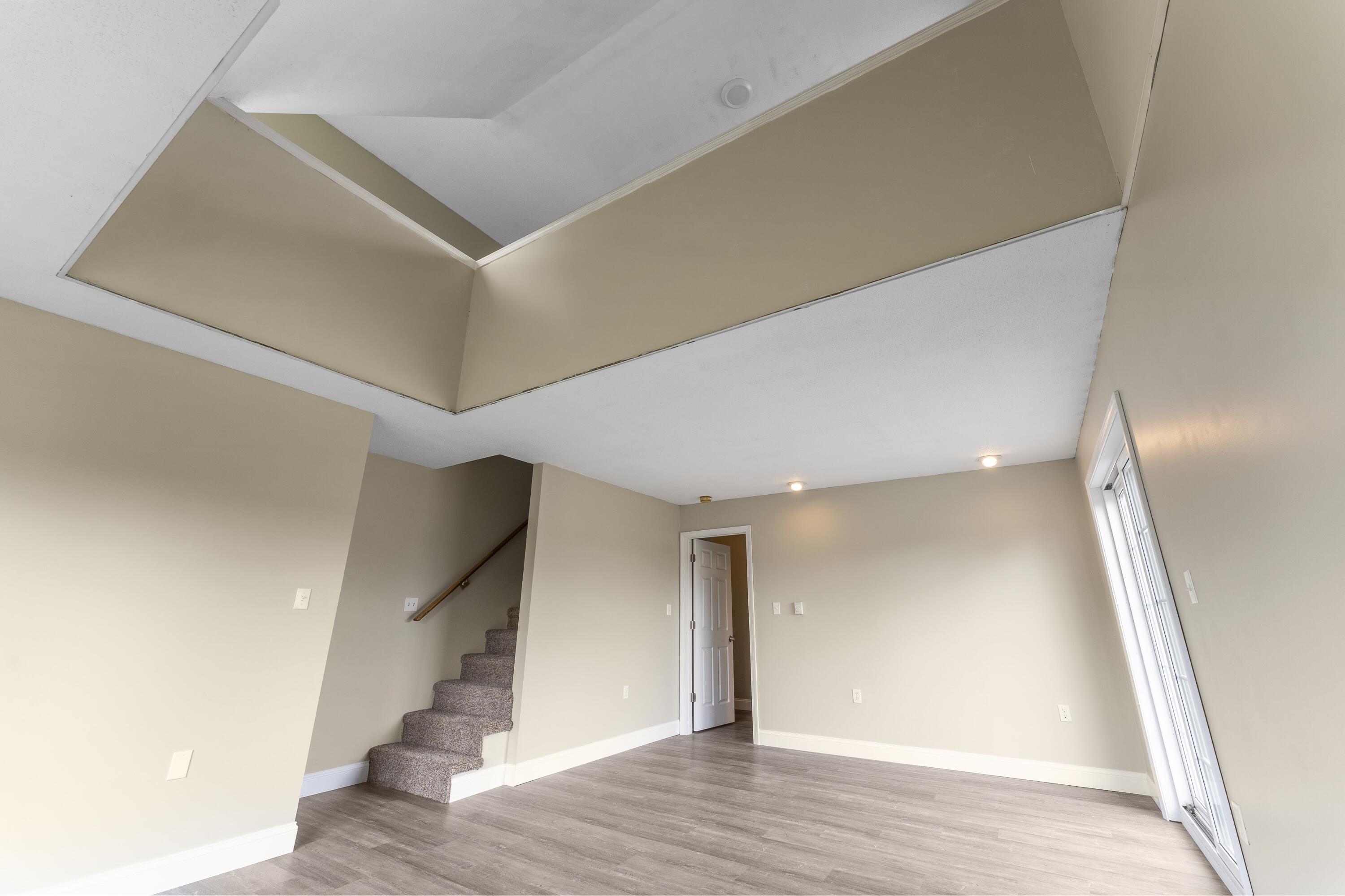 35 Mathews Avenue, Unit 1 Waterville, ME 04901 - Photo 23 of 26 DSC02091