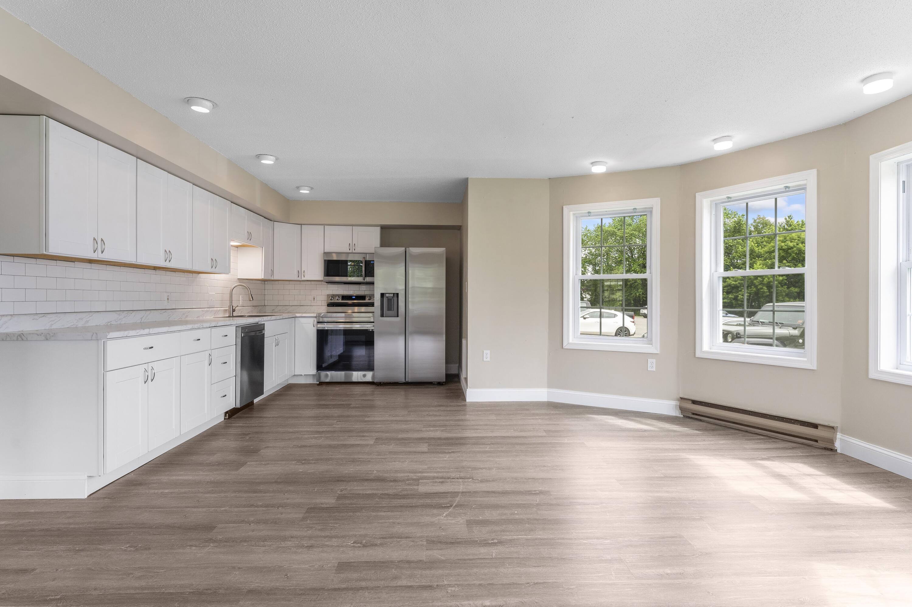 35 Mathews Avenue, Unit 1 Waterville, ME 04901 - Photo 5 of 26 DSC02051