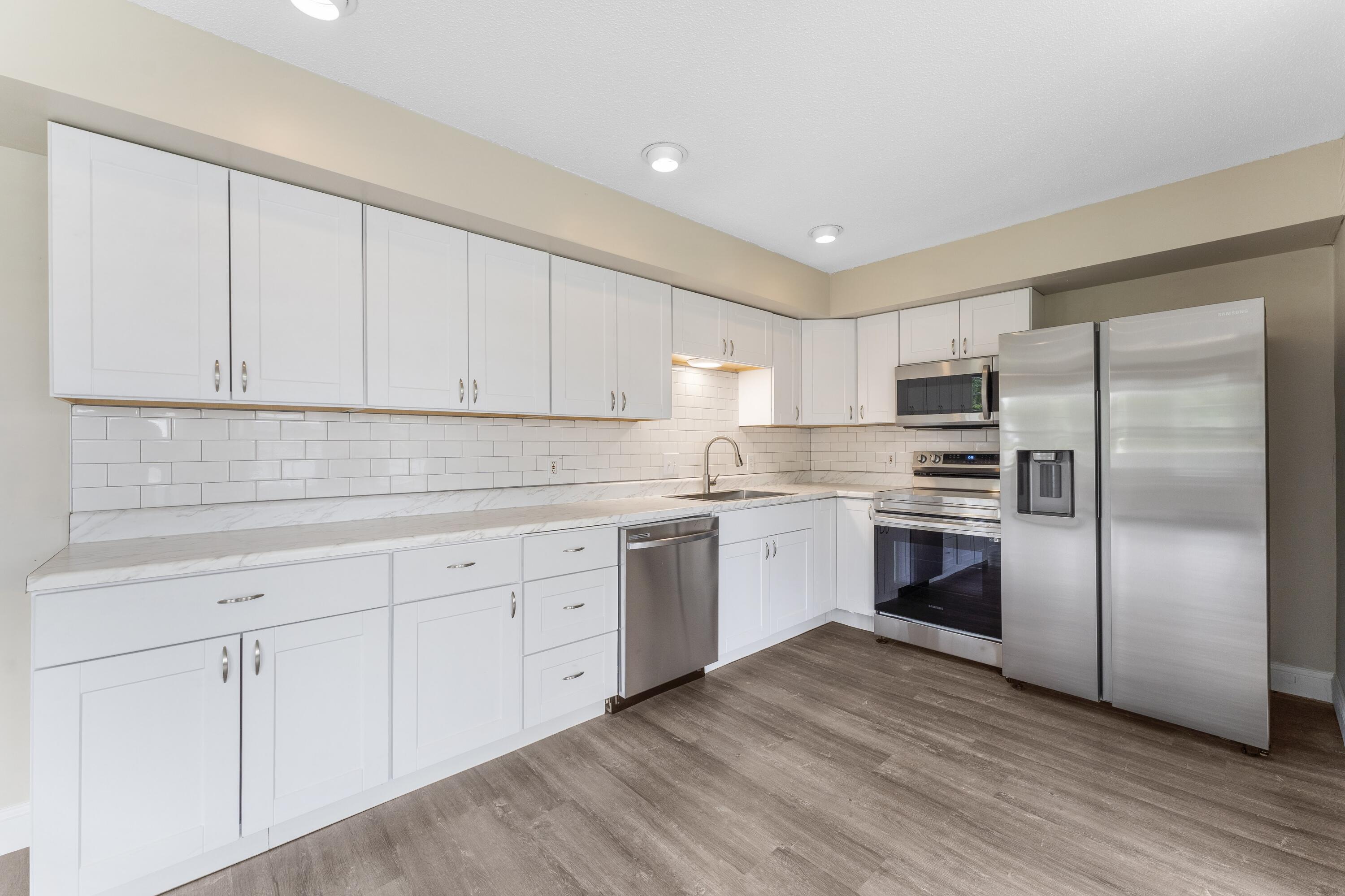35 Mathews Avenue, Unit 1 Waterville, ME 04901 - Photo 6 of 26 DSC02031