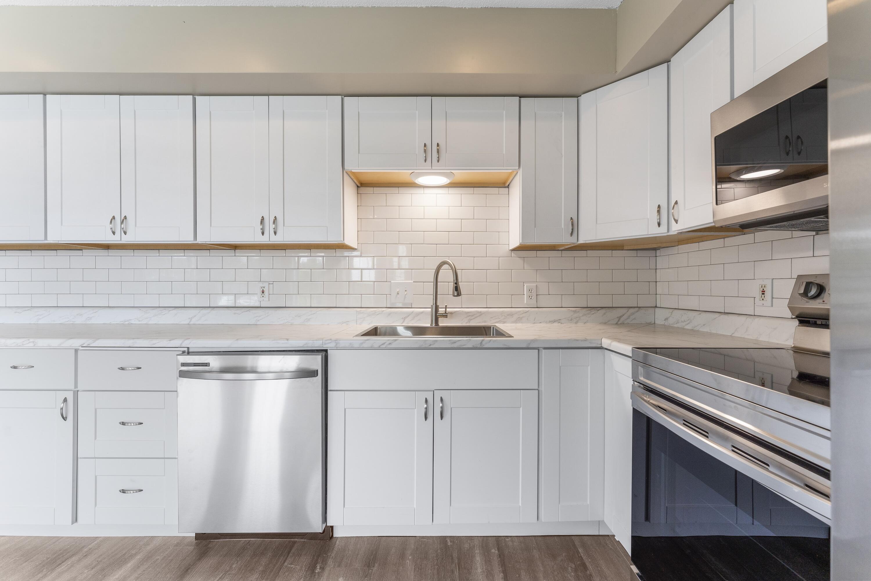35 Mathews Avenue, Unit 1 Waterville, ME 04901 - Photo 7 of 26 DSC02036
