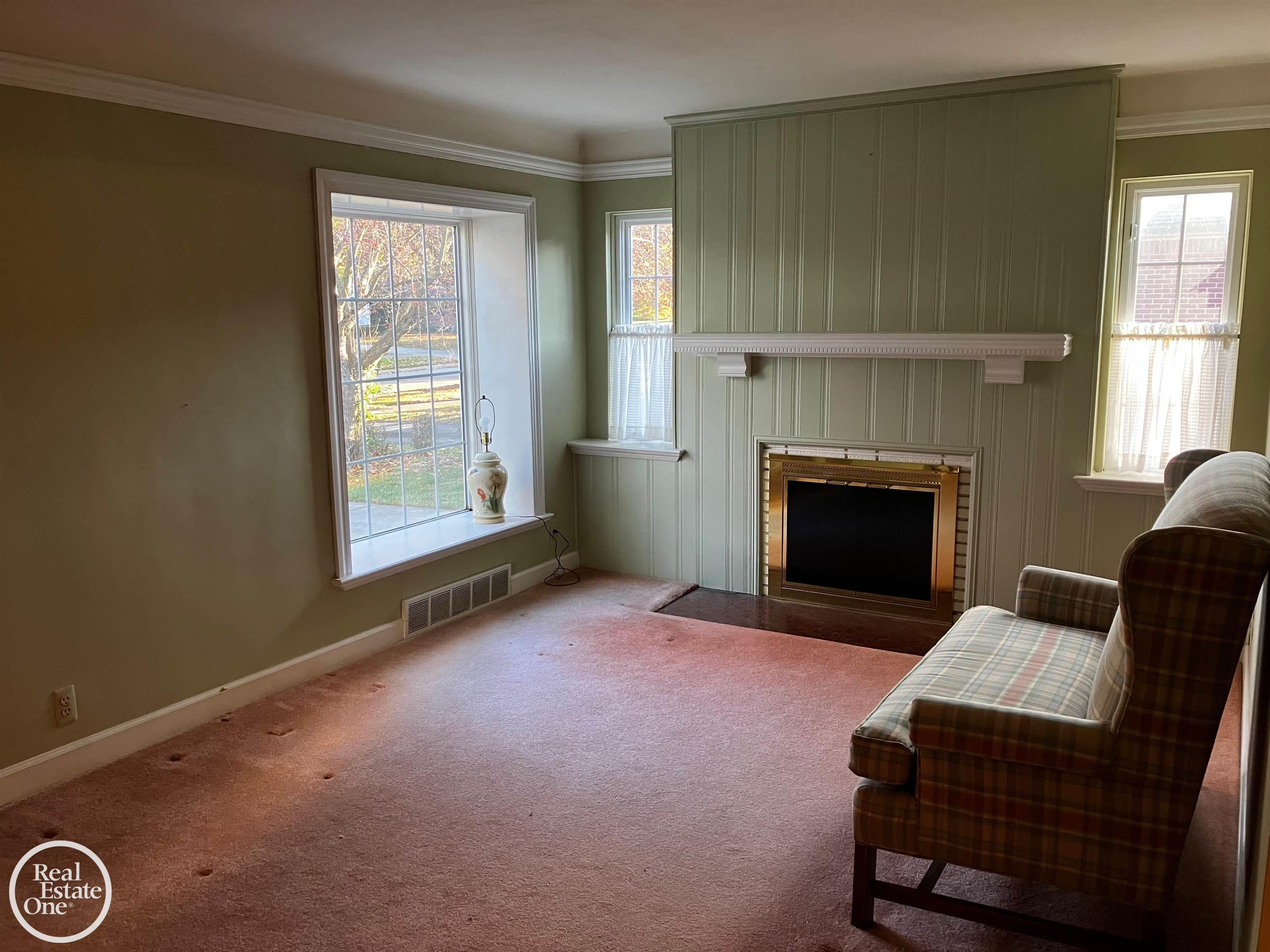 735 Hampton Road Grosse Pointe Woods, MI 48236 - Photo 5 of 27