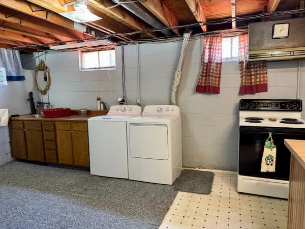 $149,900 | 15 School Lane, Goose Lake, IA 52750