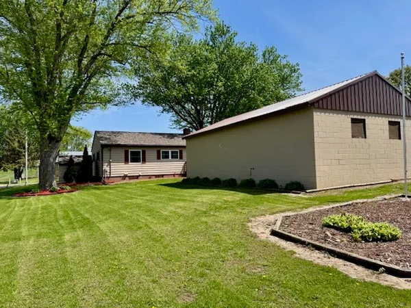 $149,900 | 15 School Lane, Goose Lake, IA 52750