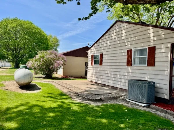 $149,900 | 15 School Lane, Goose Lake, IA 52750