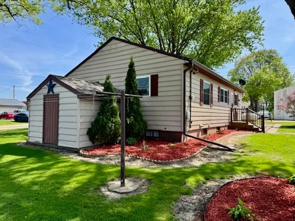 $149,900 | 15 School Lane, Goose Lake, IA 52750