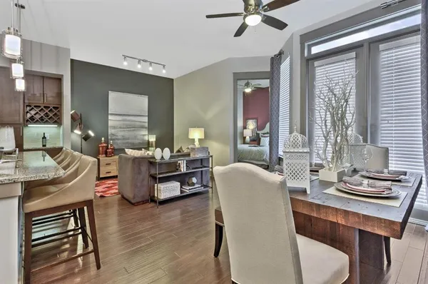 $1,895 | 4600 Roswell Road, Unit 343, Sandy Springs, GA 30342