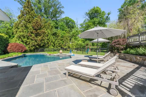 $3,295,000 | 12 Kolbert Drive, Scarsdale, NY 10583