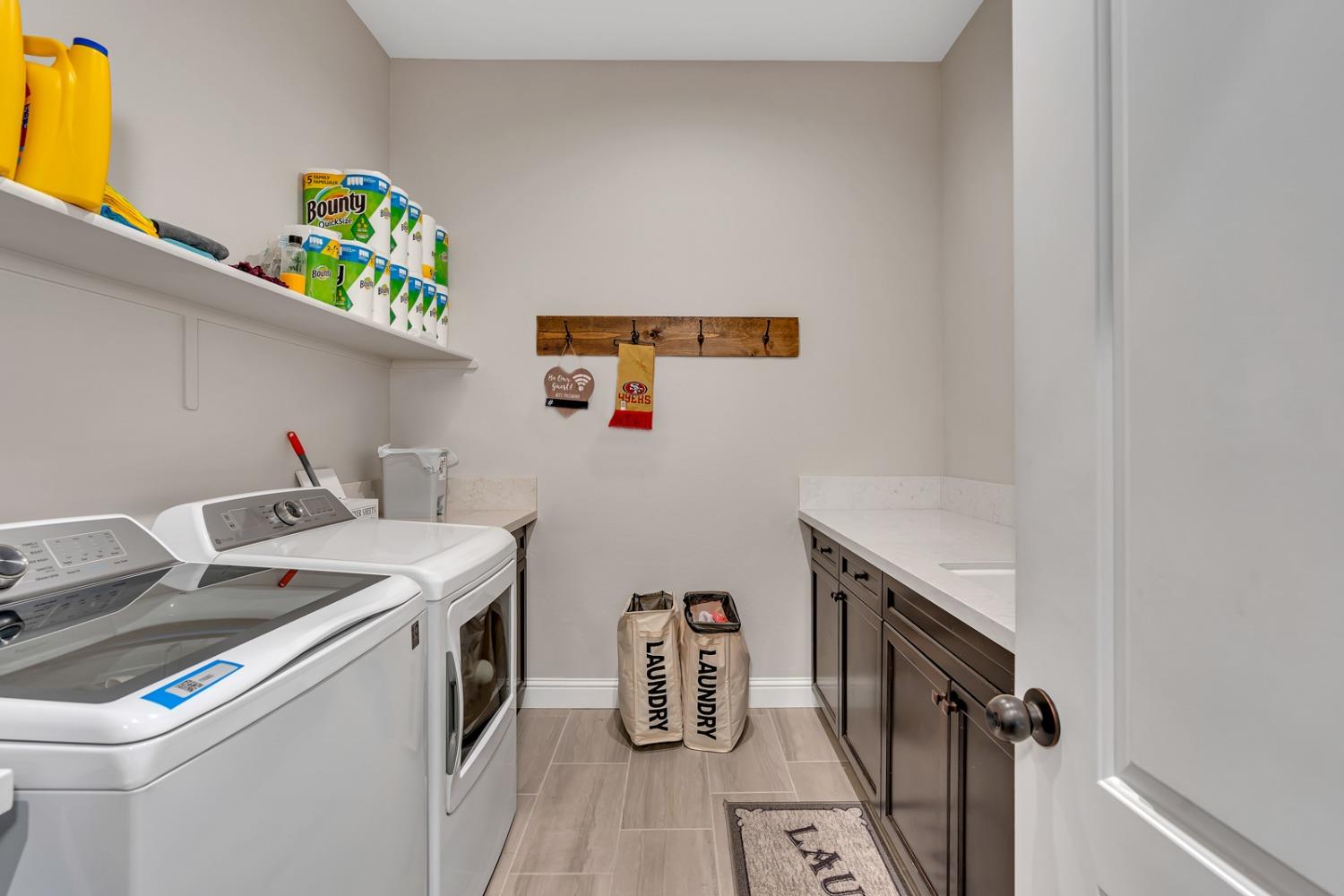 1053 Beaver Pond Loop Madera, CA 93636 - Photo 51 of 81