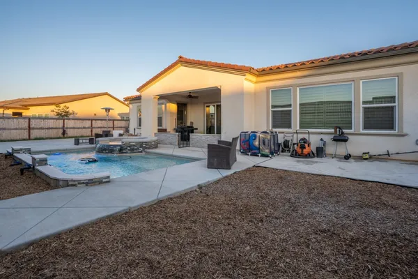 $850,000 | 1053 Beaver Pond Loop, Madera, CA 93636