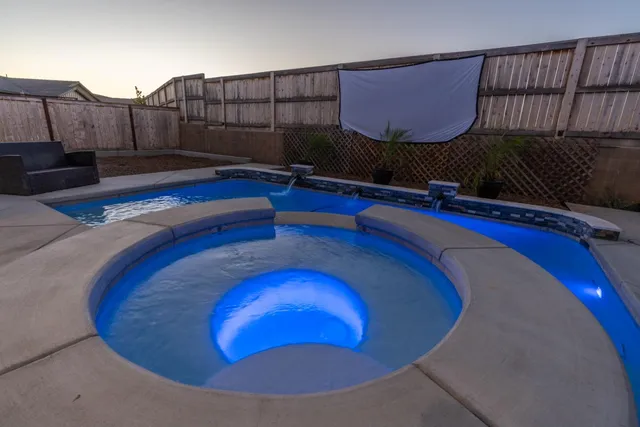 $850,000 | 1053 Beaver Pond Loop, Madera, CA 93636