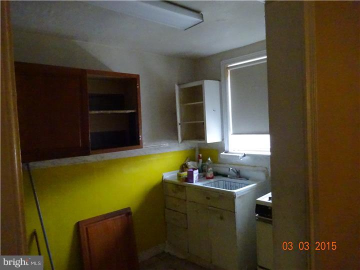 6732 Rutland Street Philadelphia, PA 19149 - Photo 5 of 14 Kitchen