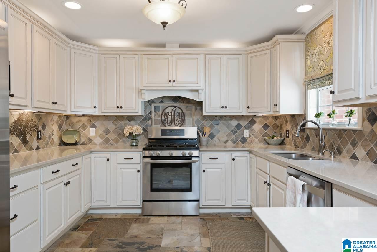 2 Wildwood Way Calera, AL 35040 - Photo 3 of 47