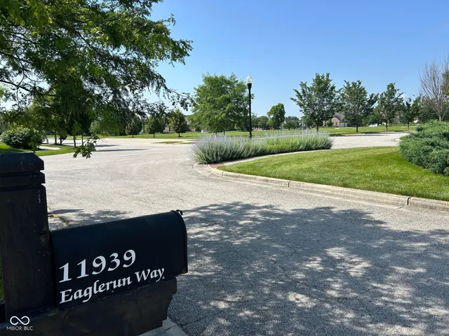$3,750 | 11939 Eaglerun Way, Zionsville, IN 46077