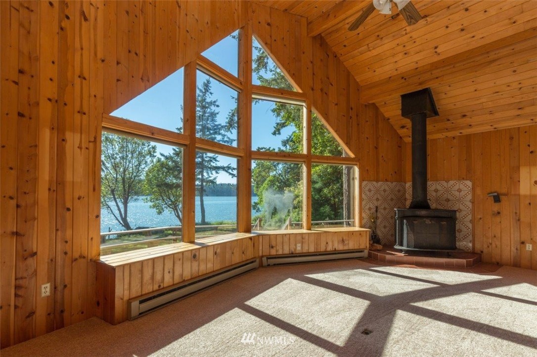 601 Griffith Point Road Nordland, WA 98358 - Photo 12 of 25