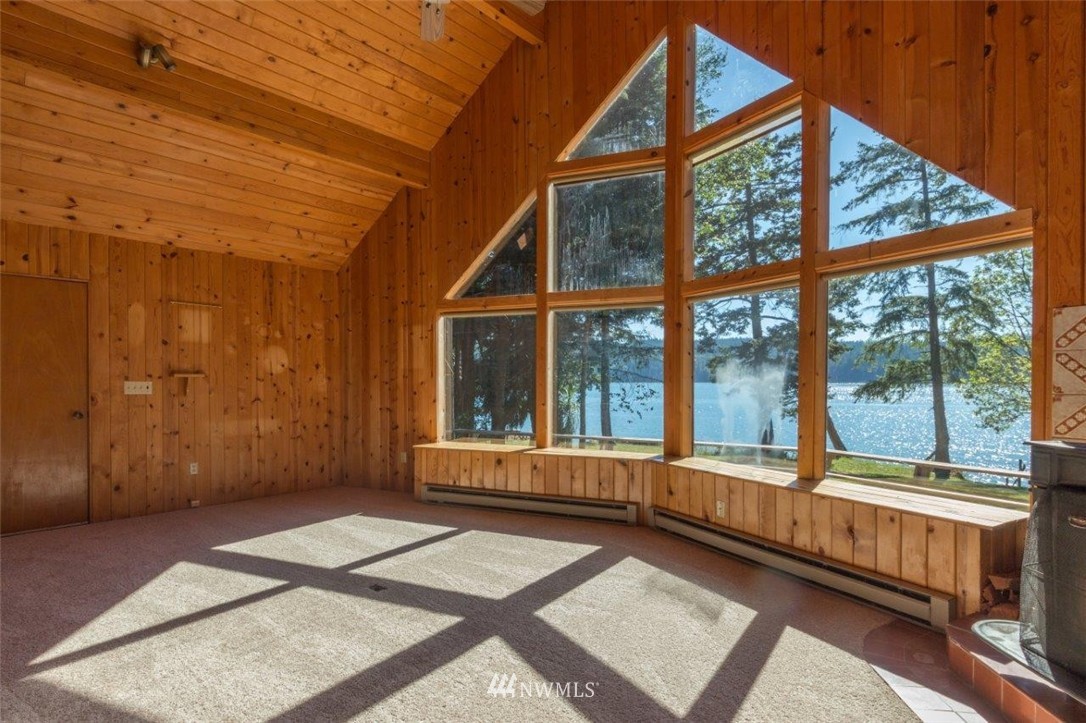 601 Griffith Point Road Nordland, WA 98358 - Photo 4 of 25