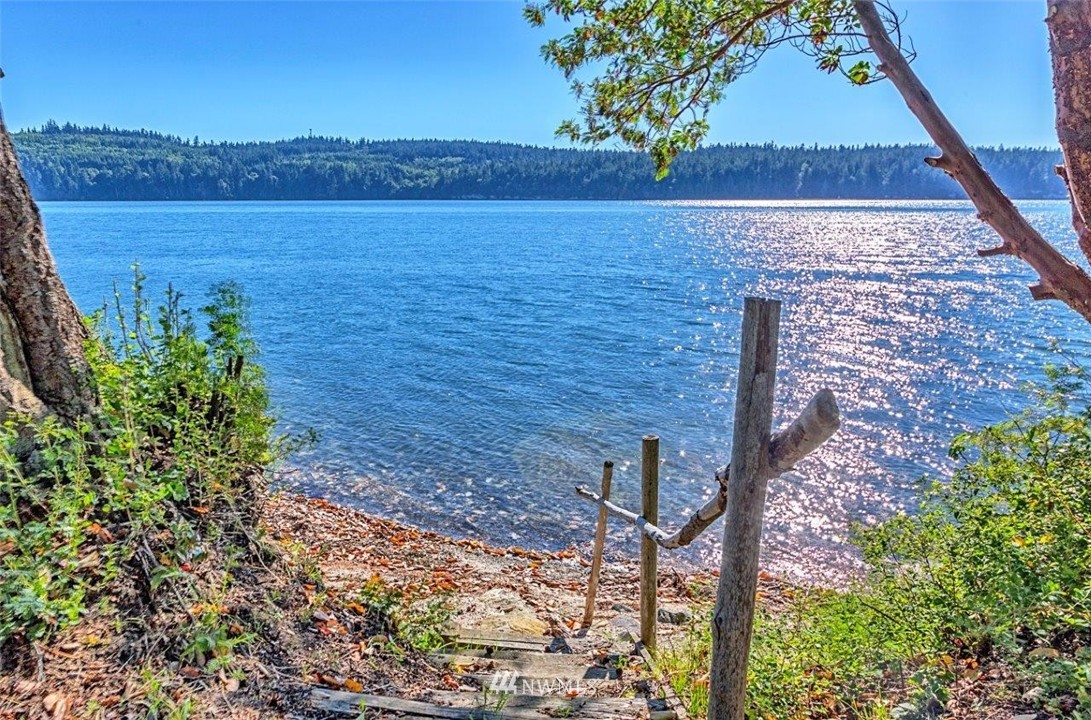 601 Griffith Point Road Nordland, WA 98358 - Photo 5 of 25