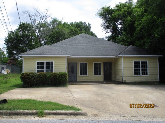1902 6 Court Phenix City, AL 36867 - Photo 4 of 20