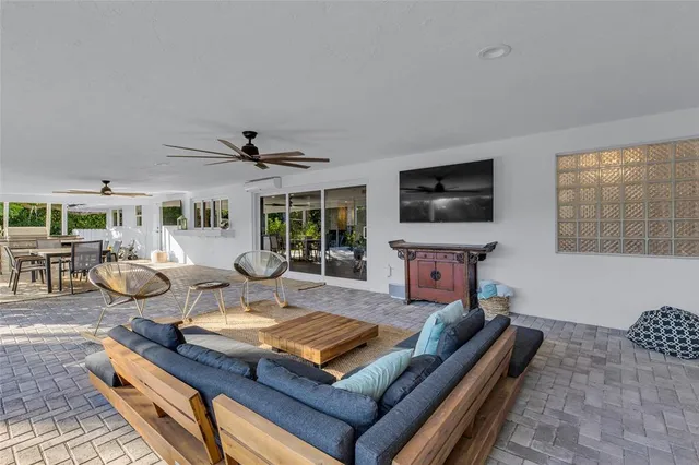 $3,599,000 | 2 Mendota Lane, Sea Ranch Lakes, FL 33308