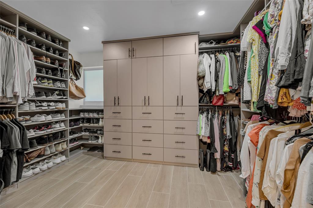 2 Mendota Lane Sea Ranch Lakes, FL 33308 - Photo 18 of 64