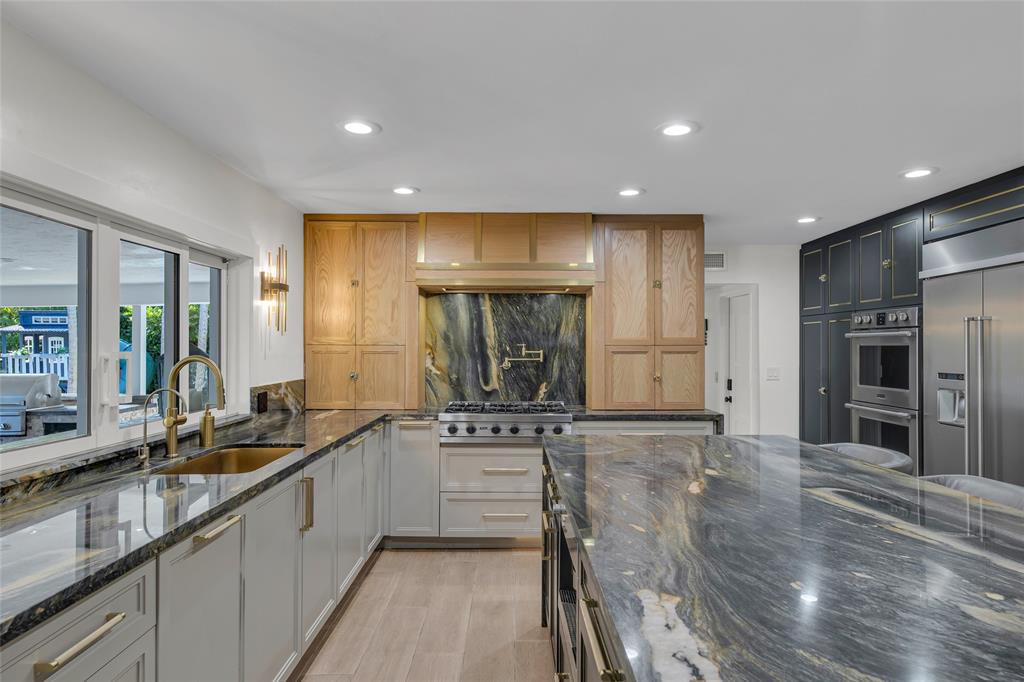 2 Mendota Lane Sea Ranch Lakes, FL 33308 - Photo 25 of 64