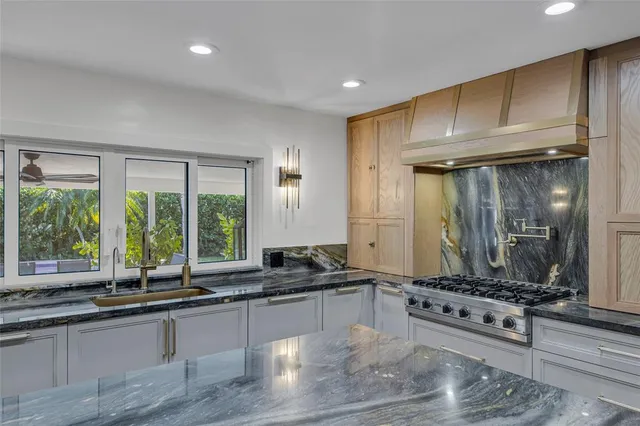 $3,599,000 | 2 Mendota Lane, Sea Ranch Lakes, FL 33308