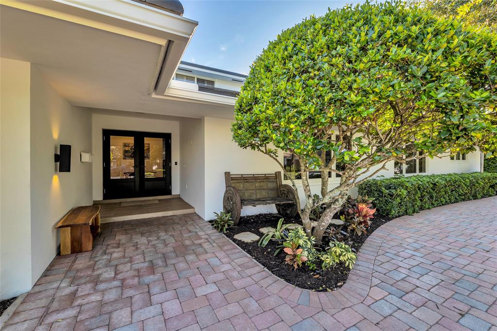 2 Mendota Lane Sea Ranch Lakes, FL 33308 - Photo 3 of 64