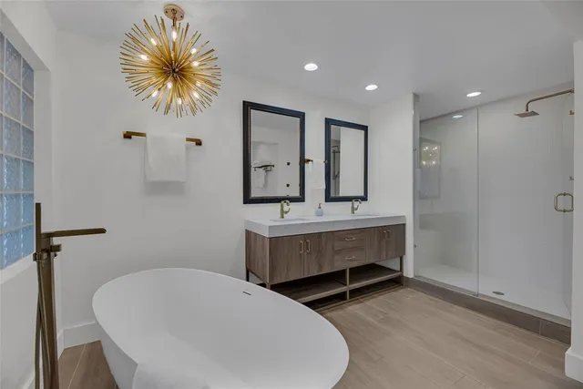 $3,599,000 | 2 Mendota Lane, Sea Ranch Lakes, FL 33308