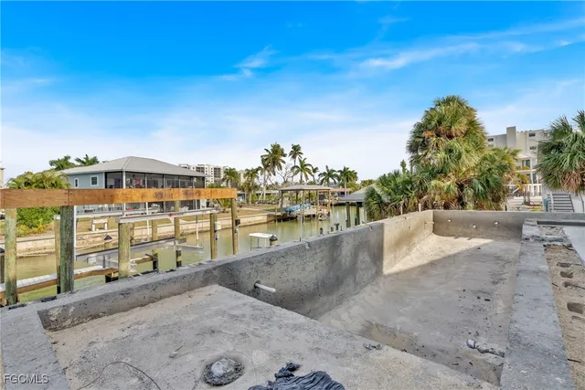 $6,295,000 | 8351 Estero Boulevard, Fort Myers Beach, FL 33931