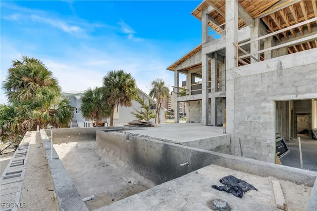 $6,295,000 | 8351 Estero Boulevard, Fort Myers Beach, FL 33931