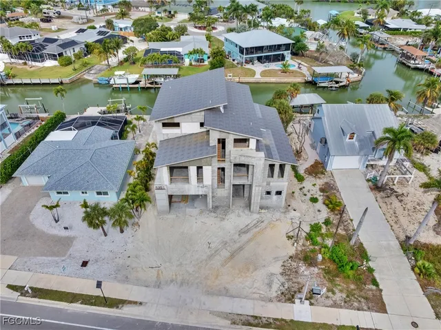 $6,295,000 | 8351 Estero Boulevard, Fort Myers Beach, FL 33931