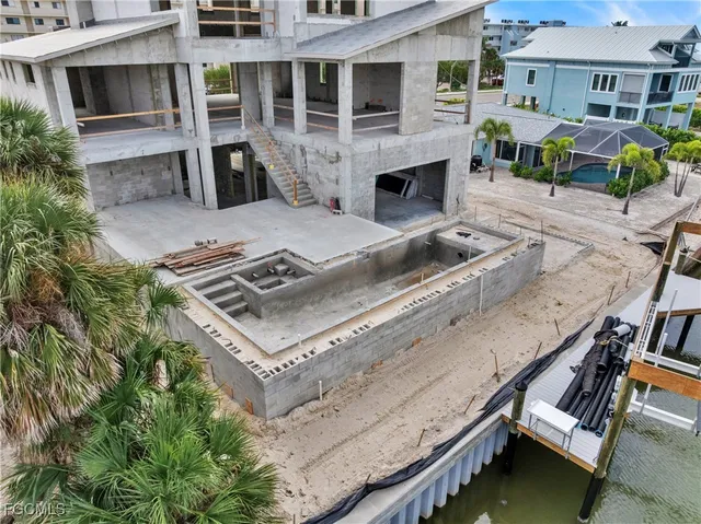 $6,295,000 | 8351 Estero Boulevard, Fort Myers Beach, FL 33931
