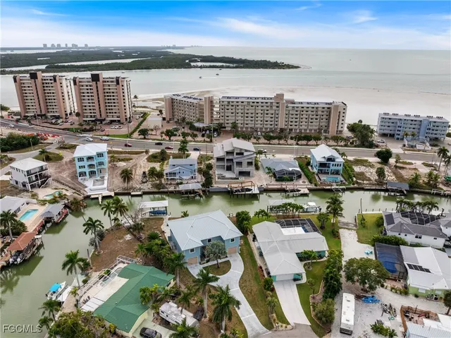 $6,295,000 | 8351 Estero Boulevard, Fort Myers Beach, FL 33931