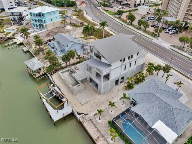 $6,295,000 | 8351 Estero Boulevard, Fort Myers Beach, FL 33931