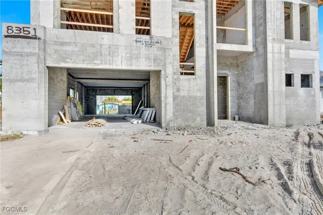 $6,295,000 | 8351 Estero Boulevard, Fort Myers Beach, FL 33931