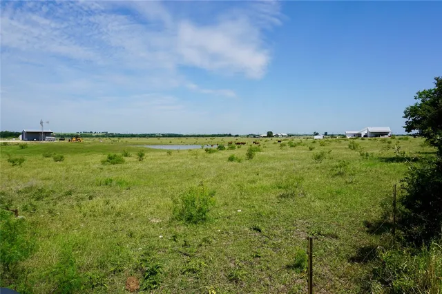 $285,000 | 101 County Road 101 Road, Rogers, TX 76569