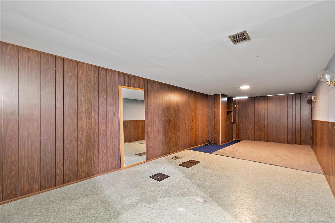 525 Meadow Lane Rochester, MI 48307 - Photo 28 of 33 50048594-27.JPG