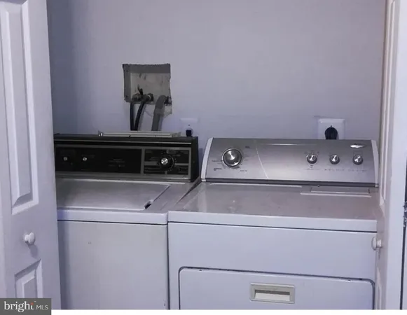 $1,500 | 503 North Patterson Park Avenue, Baltimore, MD 21205