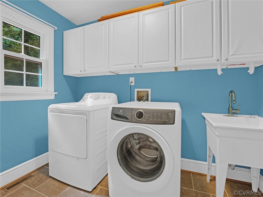 12100 2nd Branch Road Chesterfield, VA 23838 - Photo 32 of 41 a utility room with dryer and washer